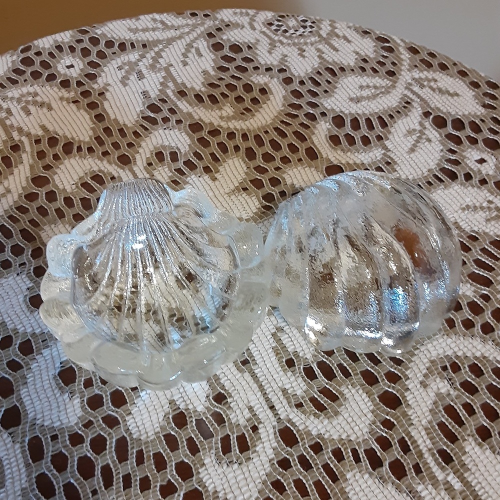 Clam Shell-Shaped Glass Vintage Trinket Dish